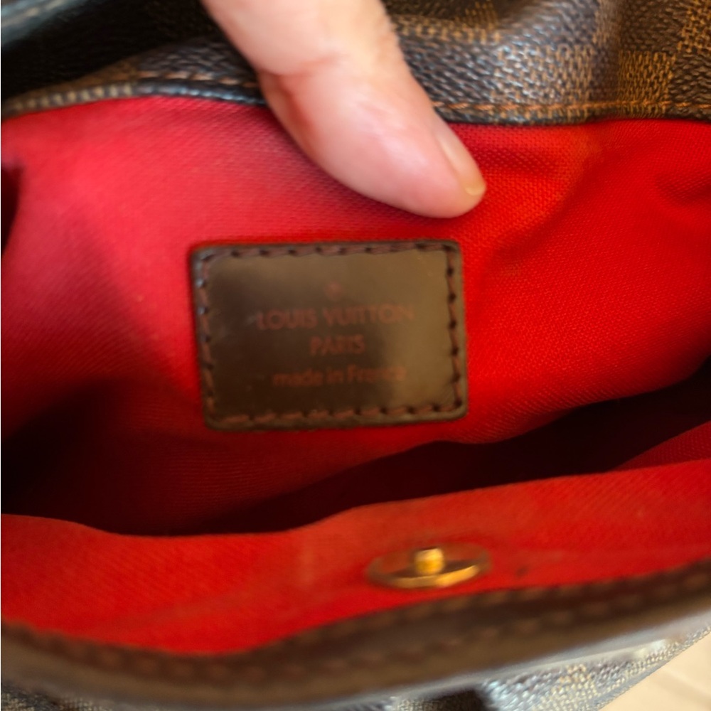Authentic Louis Vuitton damier ebene crossbody bag - Picture 9 of 10